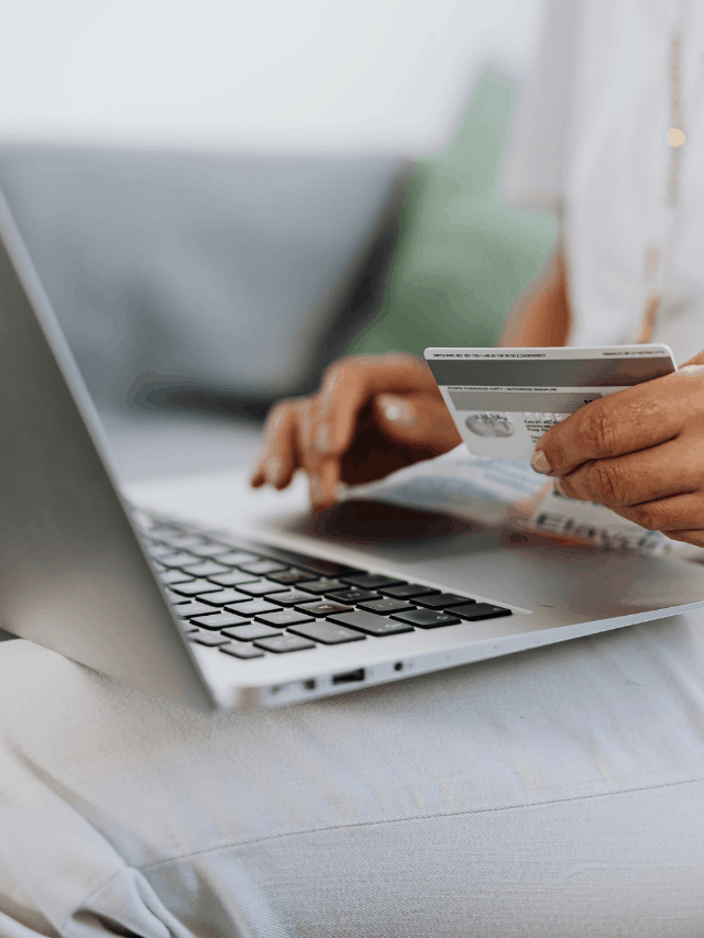 Learn the Best And Worst Ways to Use Your Credit Cards Story