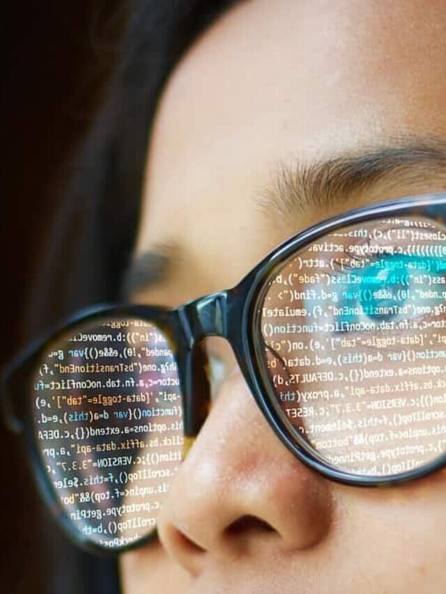 Women in STEM: 5 Challenges To Overcome and Achieve Success Story
