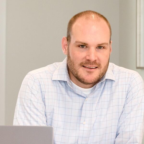 Headshot of Alex Smith, CFP®