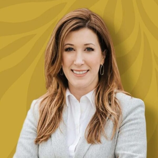 Headshot of Darcy Borella Gonsalves, CFP®