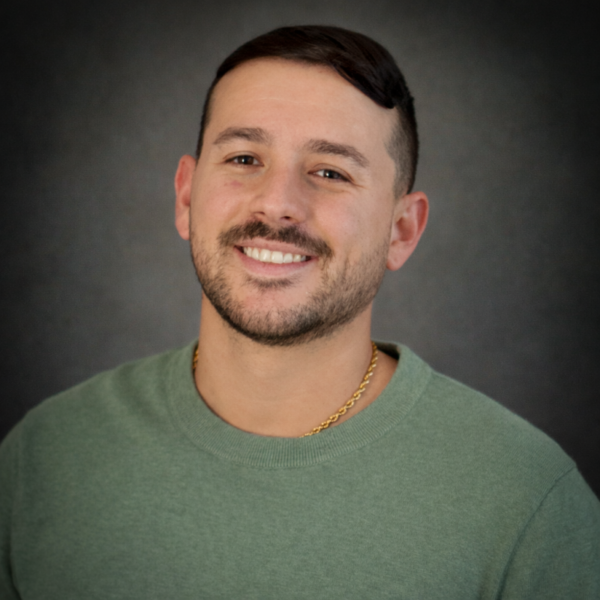 Headshot of Bryant Rivera Colón