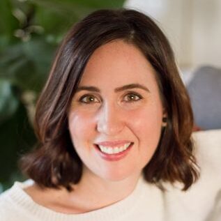 Headshot of Marie Thomasson, CFP®