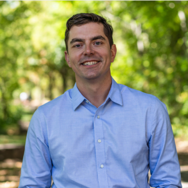 Headshot of Jonathan Thomas, CFP®