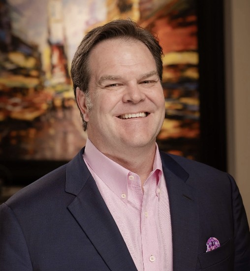 Headshot of David Cross, CFP®, CPM, CDFA®