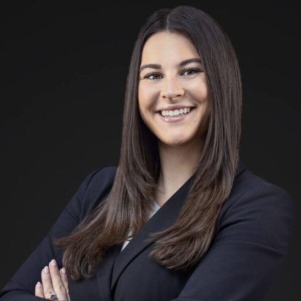 Headshot of Julia Martinelli