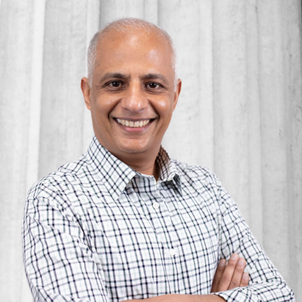 Headshot of Zubin Kapur, CFP® MBA
