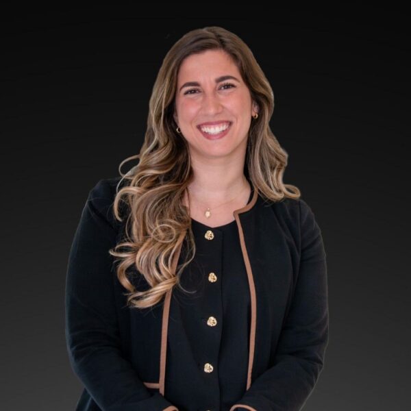 Headshot of Alishia DuBois, CFP®