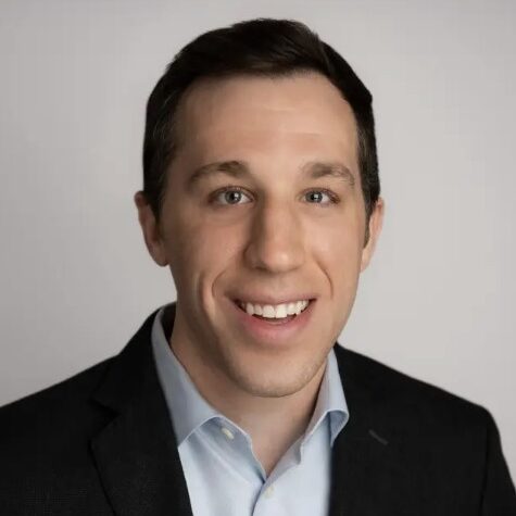 Headshot of Peter D. Bryans, CFA®, CAIA®, CFP®